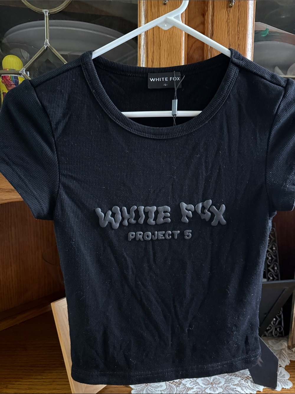 White Fox Project 5 Black Ribbed Tee NWOT small